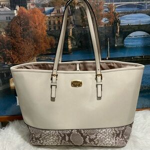 Michael Kors Tote